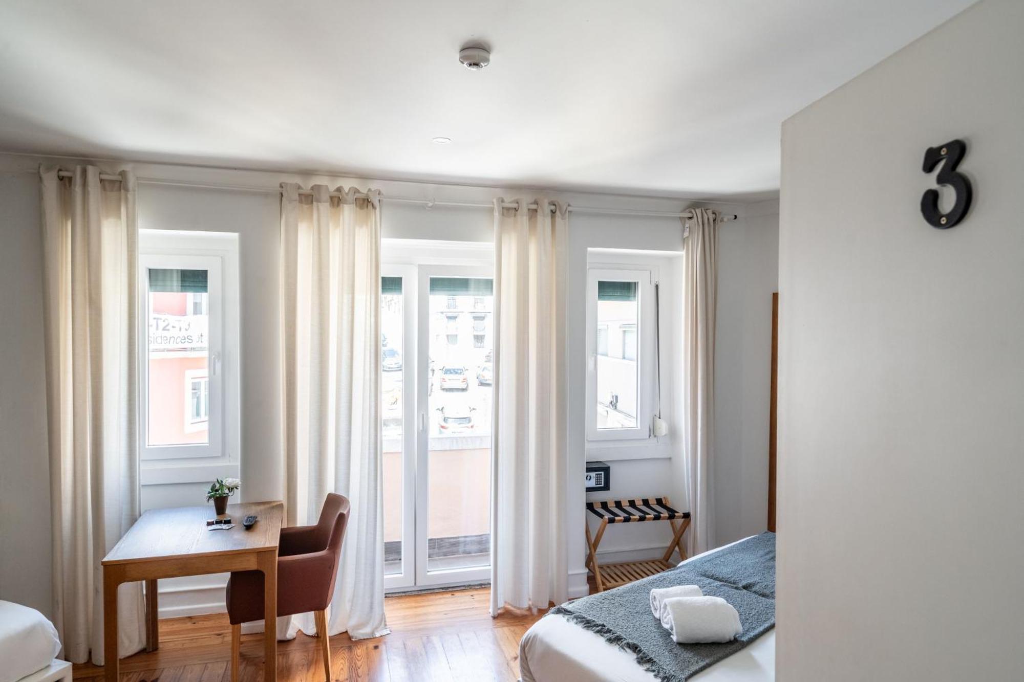 Cozy Avenida Guesthouse Lisbon Exterior photo